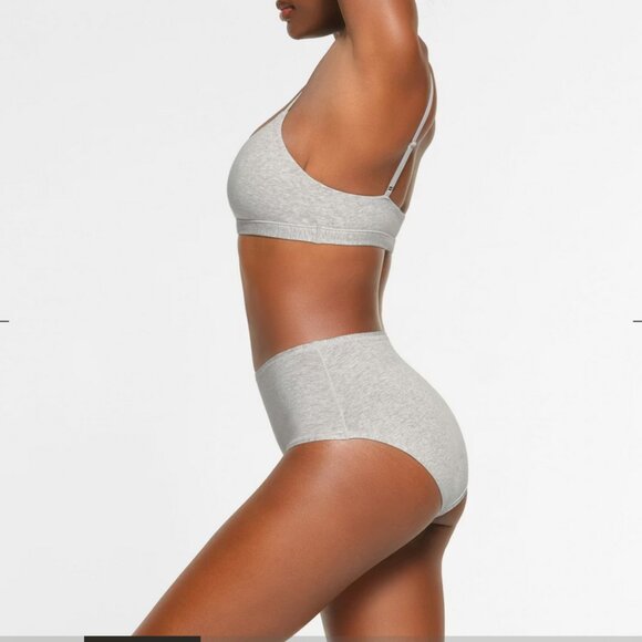 SKIMS Cotton Sleeveless Girls Scoop Bra1ette 2 Pack - Picture 5 of 7